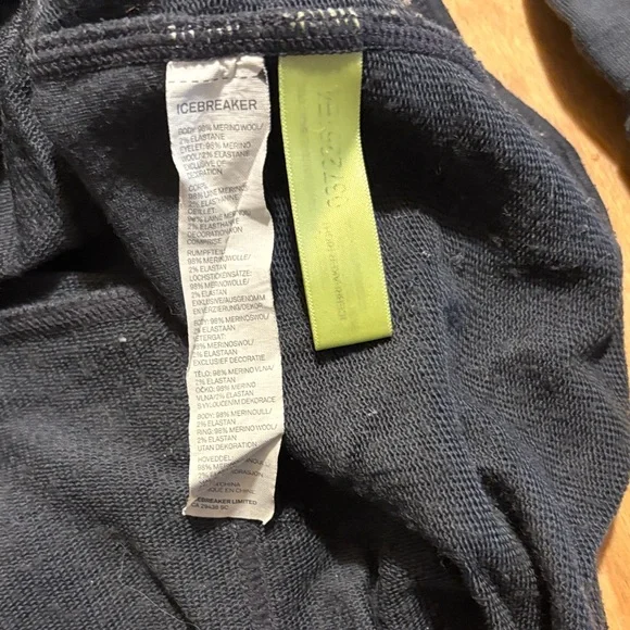 Men's Icebreaker charcoal and Turqoise Hoodie Sweater - Picture 9 of 9